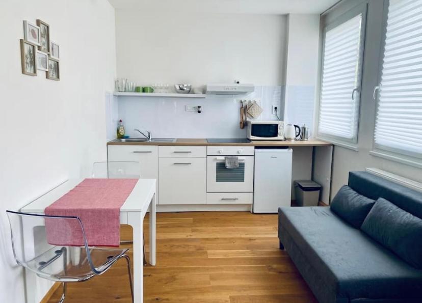 Cute With Gym, Rooftop Terraces And Laundry